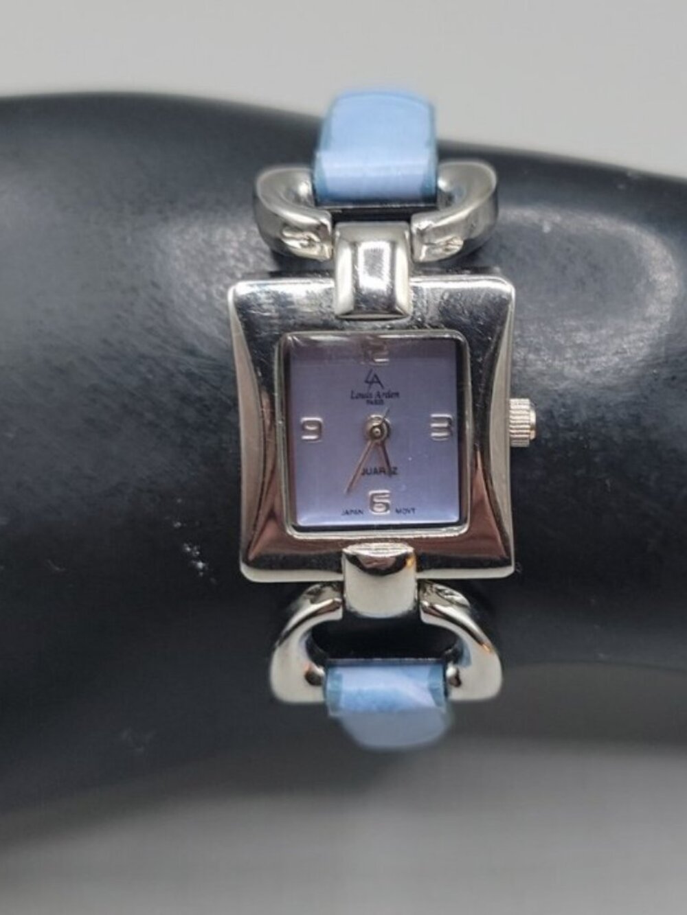 Vintage Louis Arden Ladies Quartz Watch Silver Tone 7.25" Blue Band 20mm